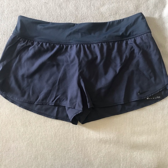 Nike Pants - Nike short